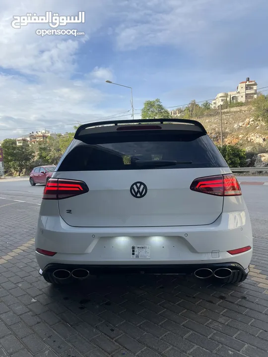 فولكس فاجن جلف MK7.5 2018 فل الفل بحالة الشركة