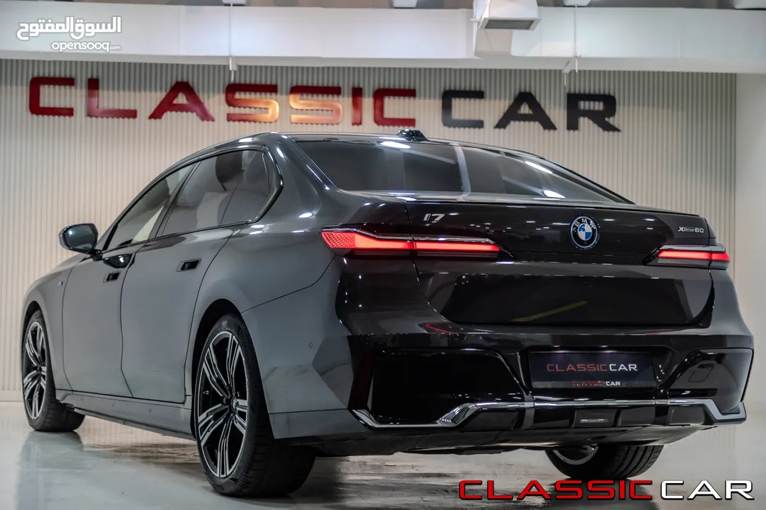The all new Bmw I7 2024 M Package Full electric