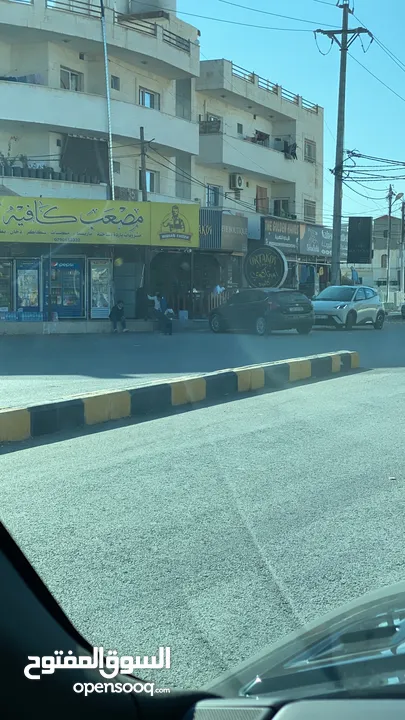 محلات / مكاتب / شقق مميزة مع بلاكين للايجار بحي الهاشمي