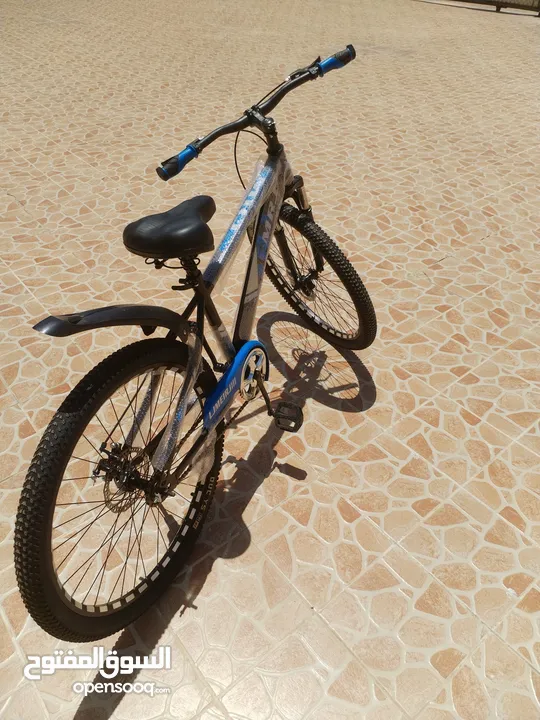 دراجه هوائية للبيع اقرا الوصف
