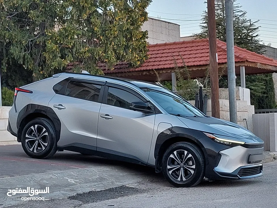 تويوتا BZ4X موديل 2022 مميز جدآ