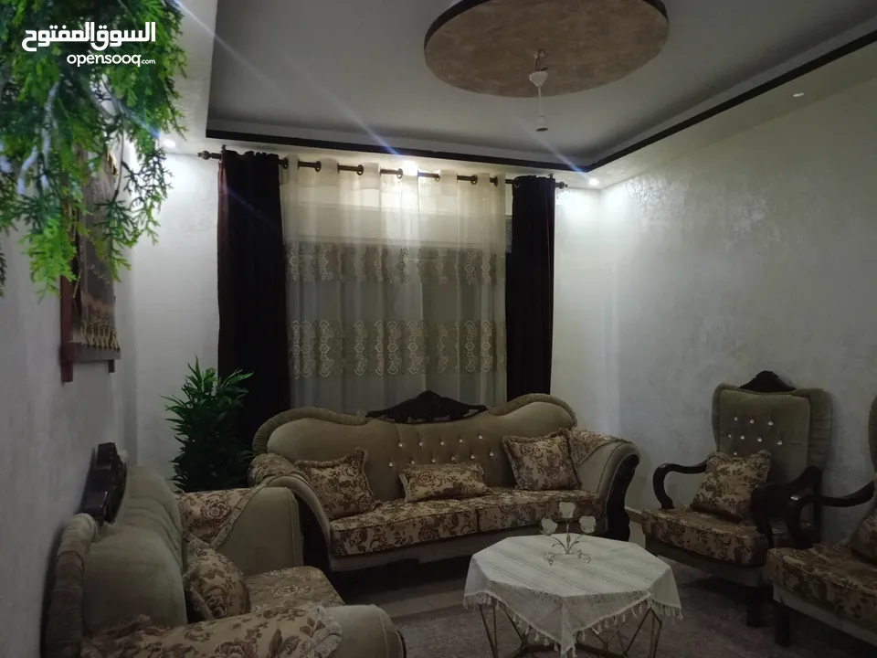 راقي جدا بحاله ممتازه