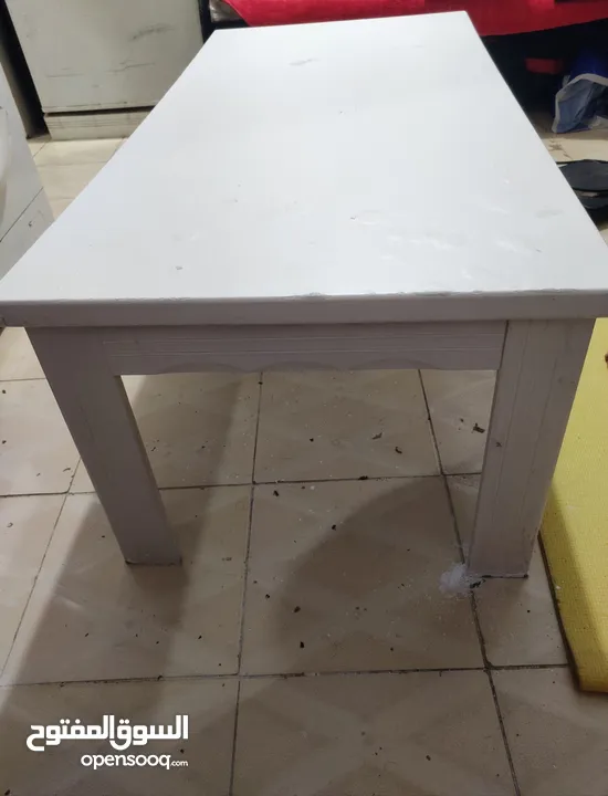 TABLE FOR SALE -6kwd ( 4ftx2ftx1.5ft)