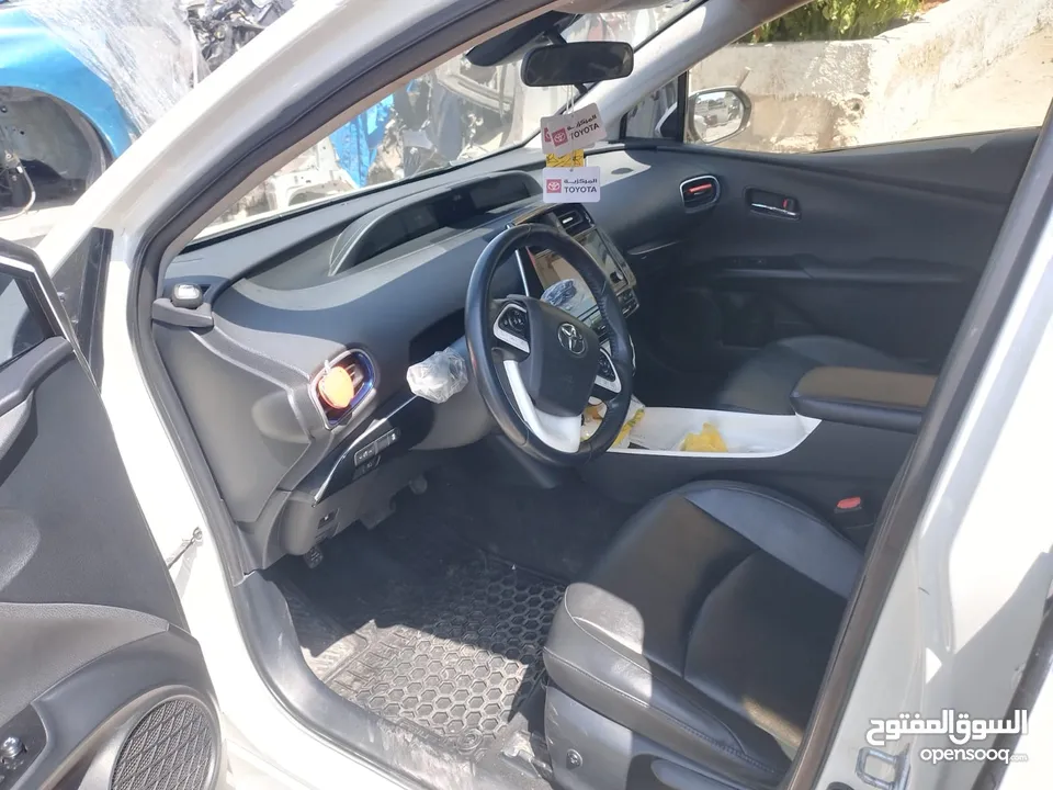تويوتا بريوس  بيرسونا  Toyota Prius Persona