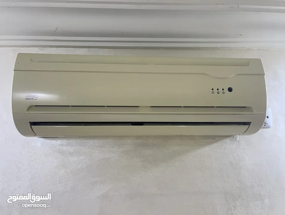 مكيفات للبيع بحاله جيده مستعمل  LENNOX نص طن  CONDOR طن