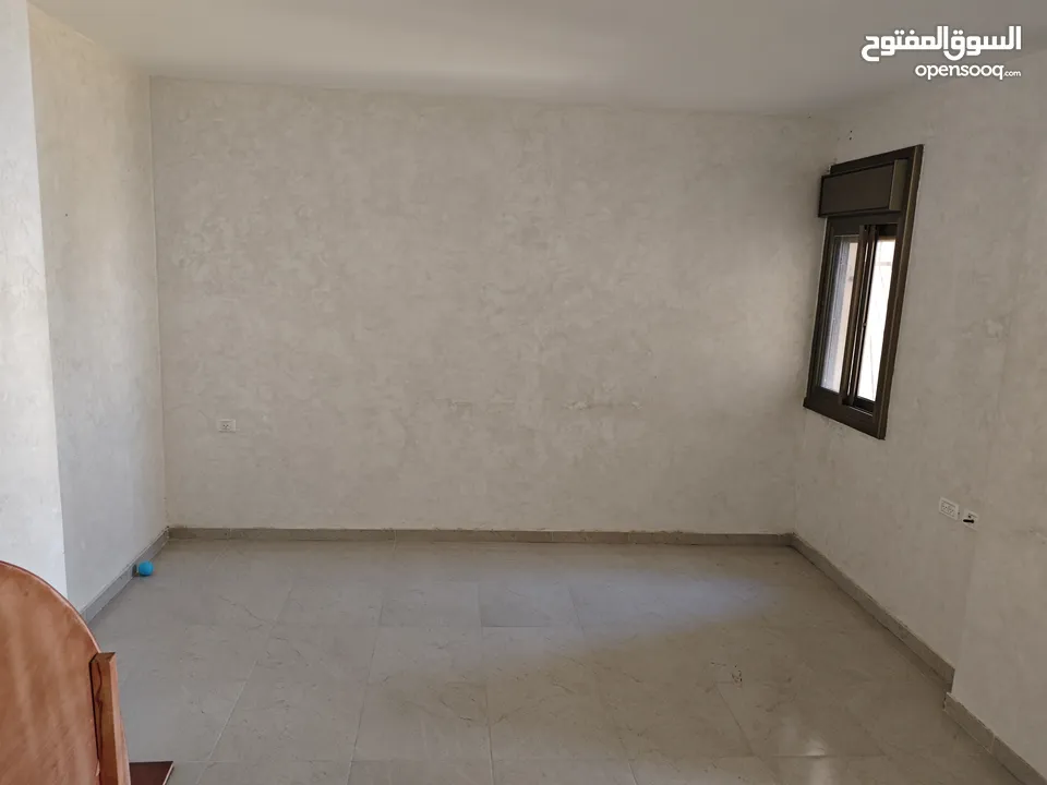 شقة 3 غرف نوم حمامين طابق ثاني تشطيب سوبر طابو جاهز للبيع