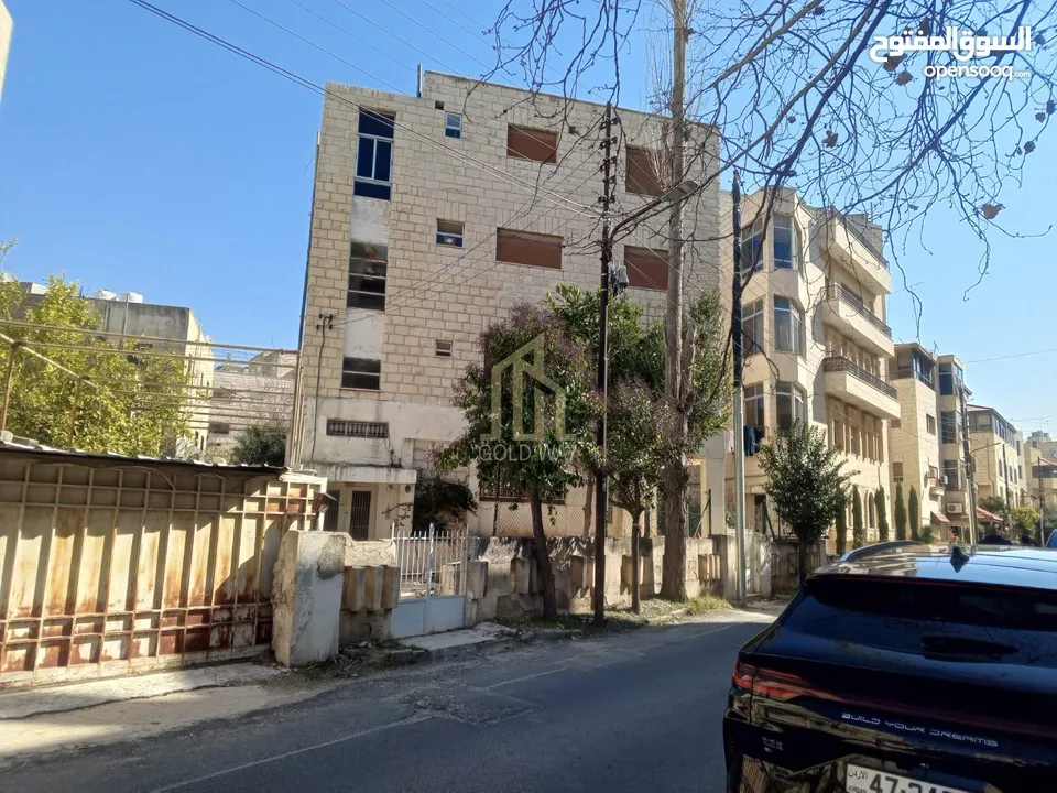 عمارة للبيع من أربع طوابق في موقع مميز في ضاحية الرشيد بسعر مميز  للاستثمار أو للسكن / ref 9428
