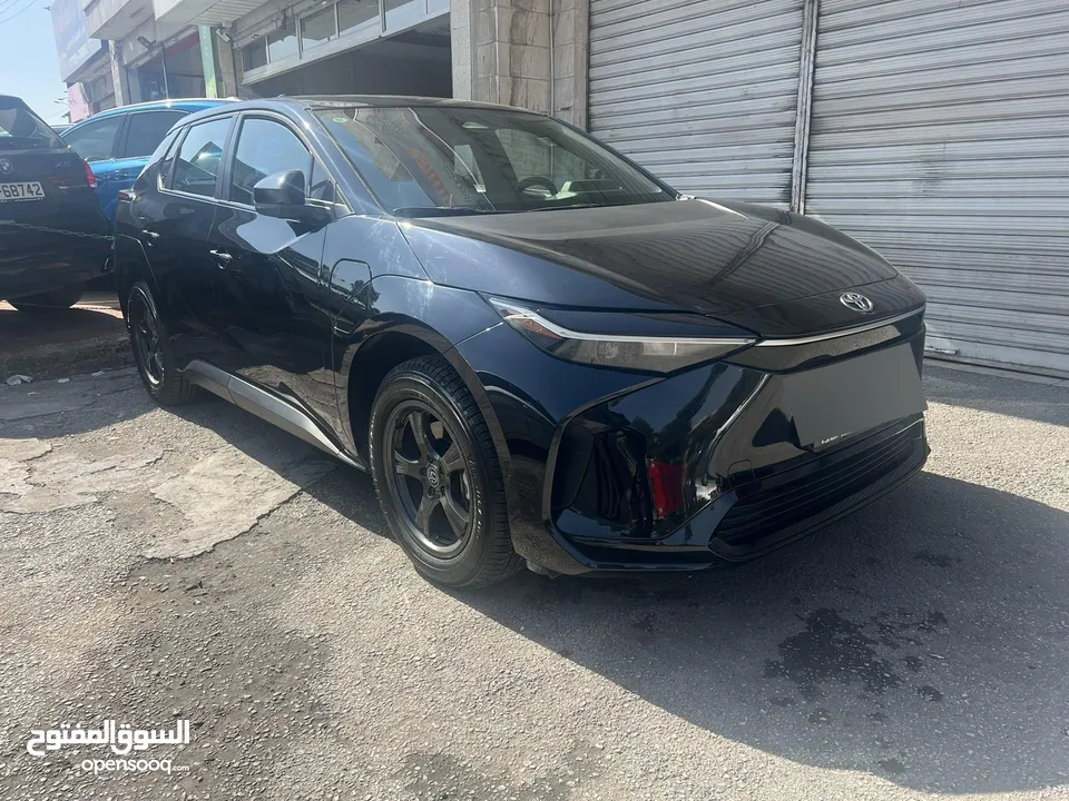 تويوتا BZ4 موديل 2023 كهرباء Elite كفاله المركزيه عداد 30000كم لم تعمل تطبيقات