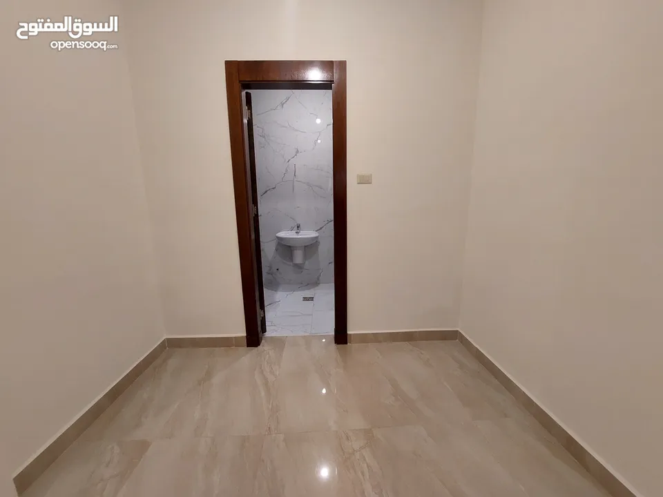 شقق مميزه وفاخره سوبر ديلوكس بمساحات مختلفة وطوابق مميزه باجمل مناطق شفا بدران مع مطبخ راكب هدية