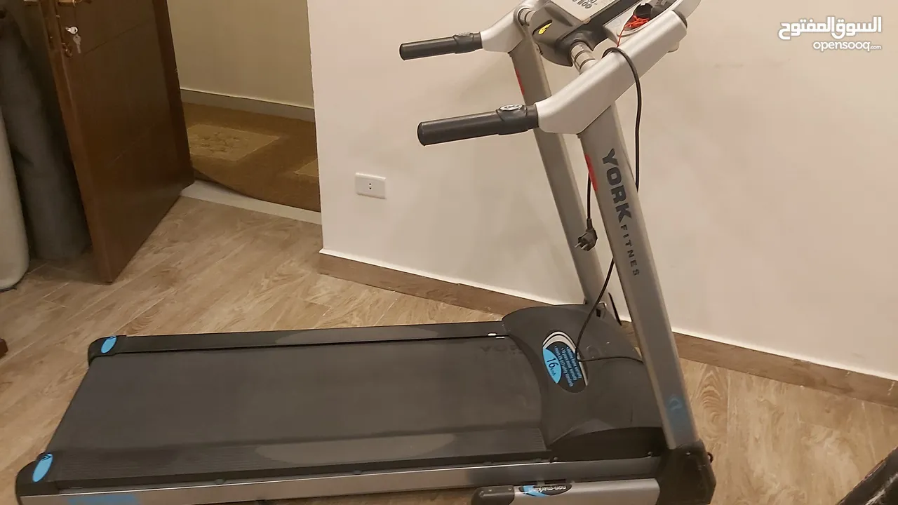 جهاز مشي  بحاله ممتازه استعمال بسيط شغال ما في ولا اشي