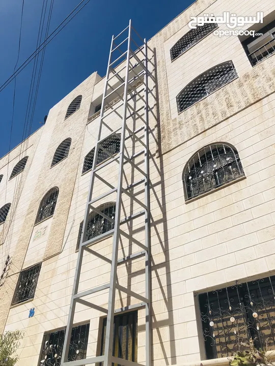 مصعد خارجي كامل مواصفات جيدة جدا مع سيفتي كامل