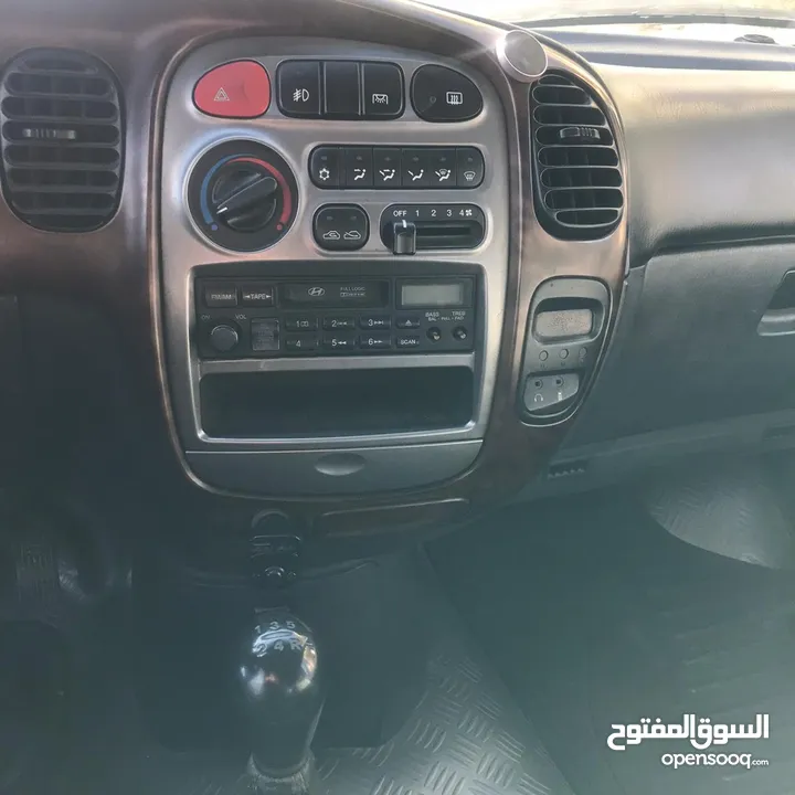 باص ستركس 2004