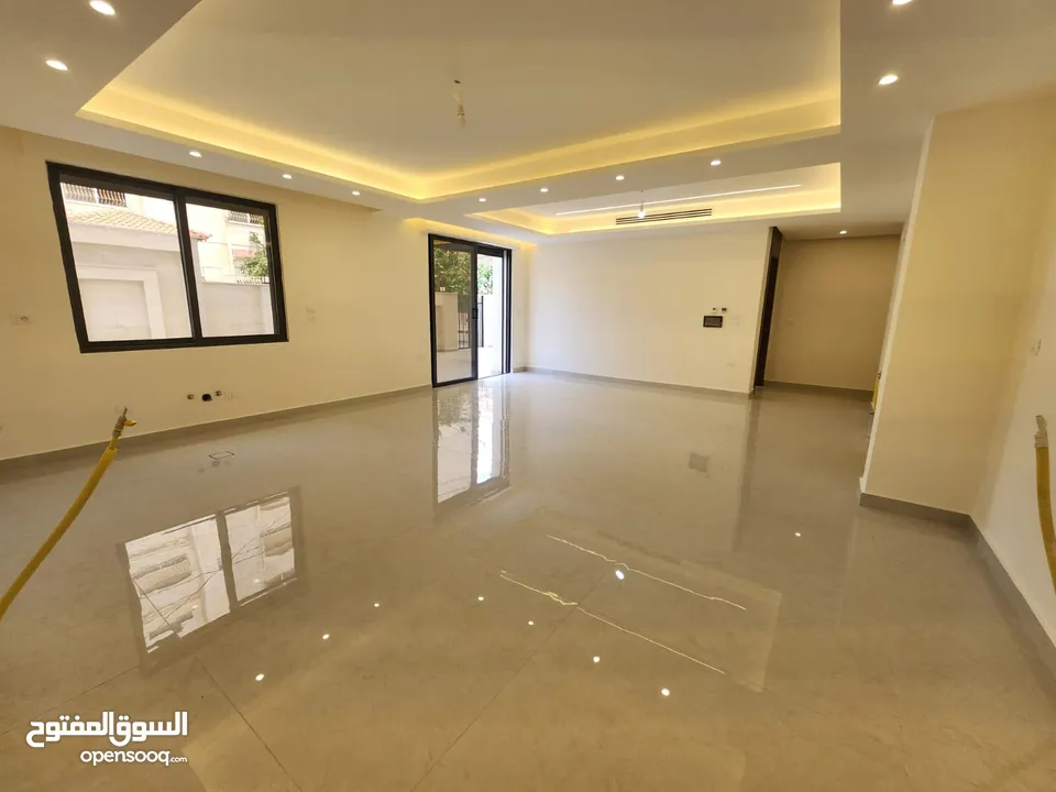 شقة فارغة للبيع بين الدوار الرابع و الخامس - ref : 14609