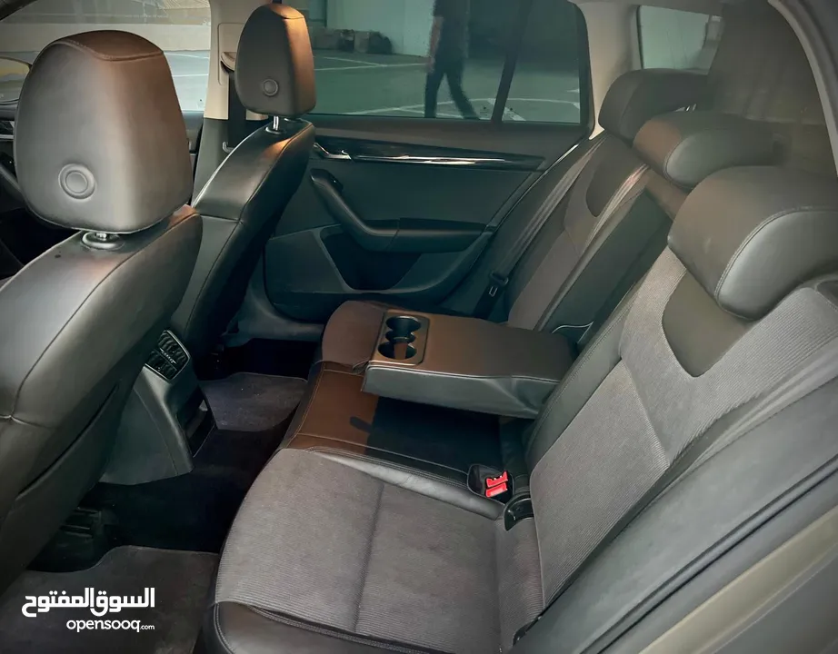 سكودا اكتافيا ستيشن 2019 اتوماتيك ماتور 2000 ديزل فل الفل  فتحة سقف بانوراما