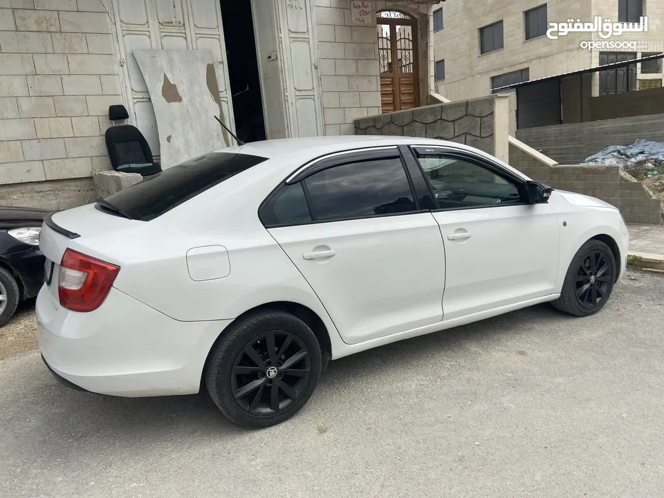 سكودا رابيد 2013 السياره بصلاه عنبي