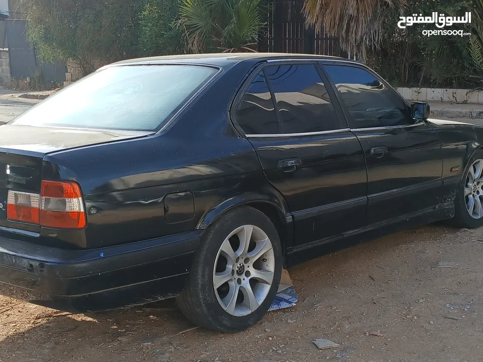 bmw E-34  520 للبيع