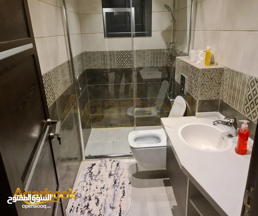 شقة مفروشة للايجار مطلة واسعة مناسبة للعائلات