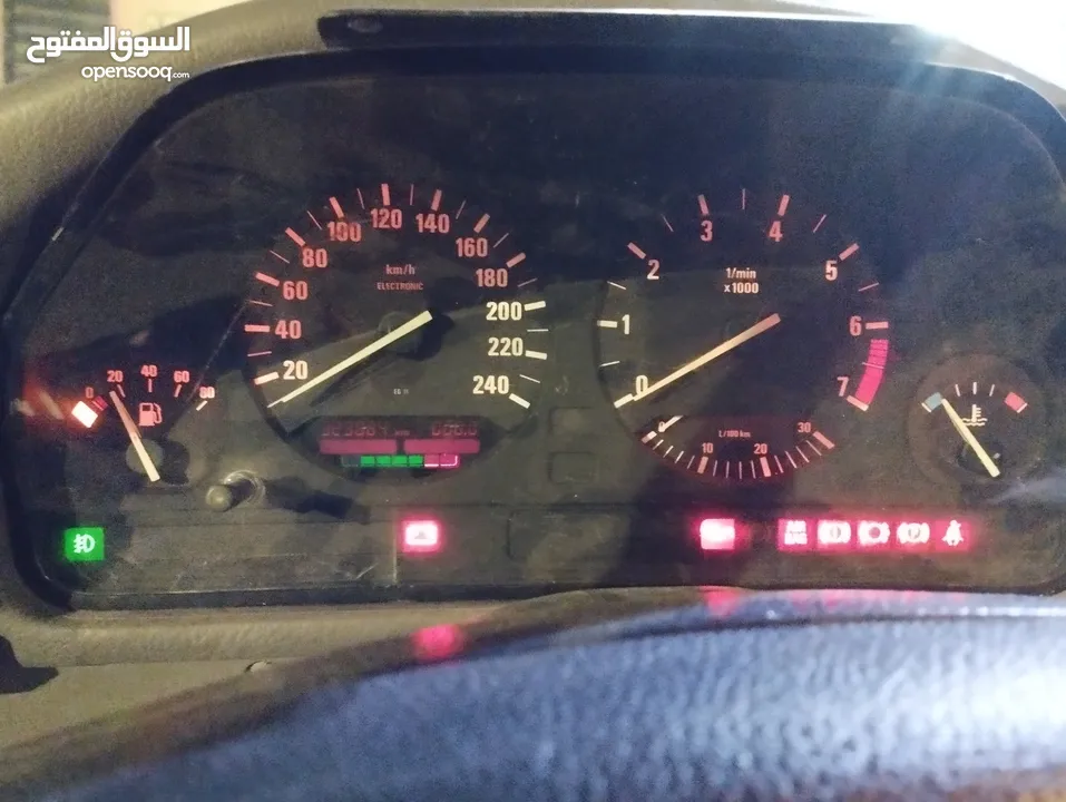 قطع BMW E34 520 للبيع