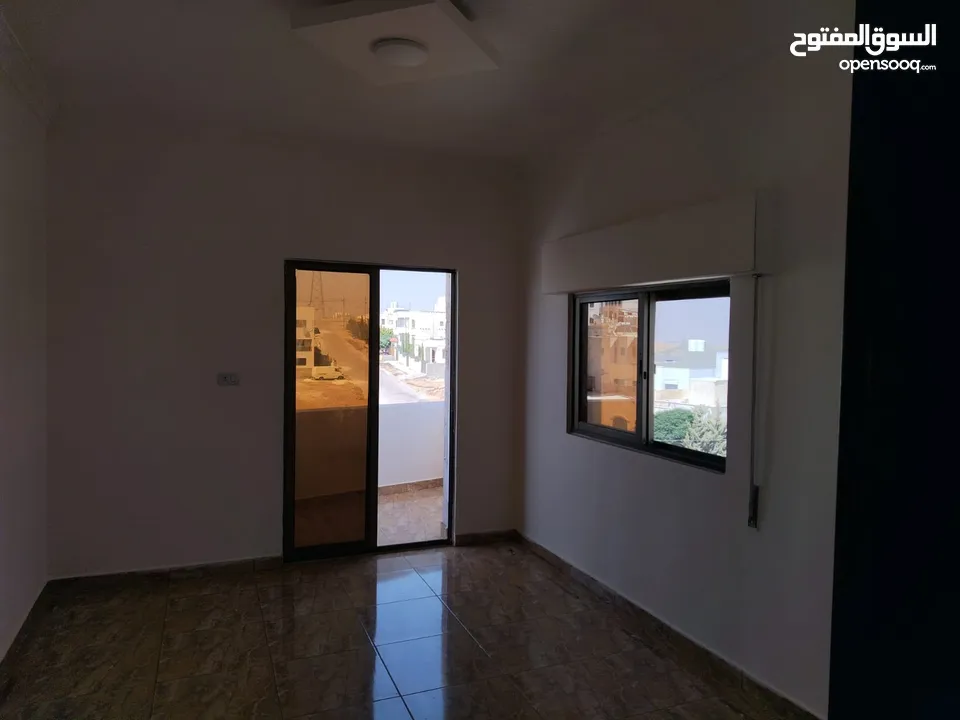منزل للبيع في المستندة
