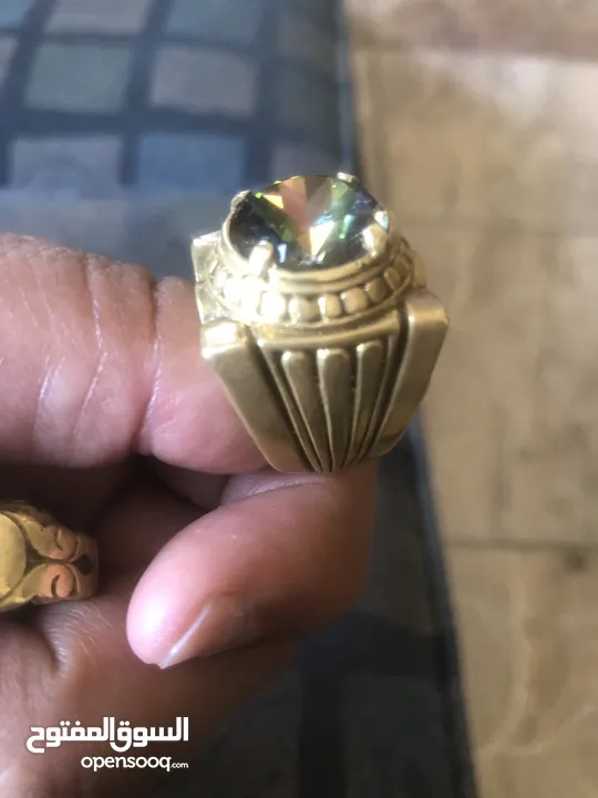 خاتمين انتيك حجر مازونايت حجم كبير للبيع بسعر مناسب الخاتم انتييك. والحجر مازونايت.