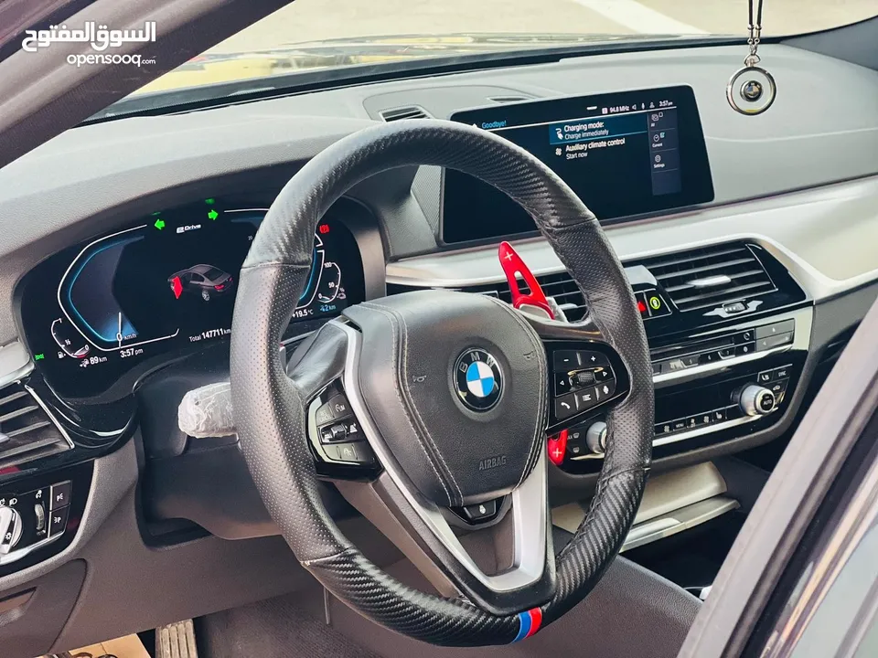 BMW E // 2019 cc benzin  Plug In Hybrid