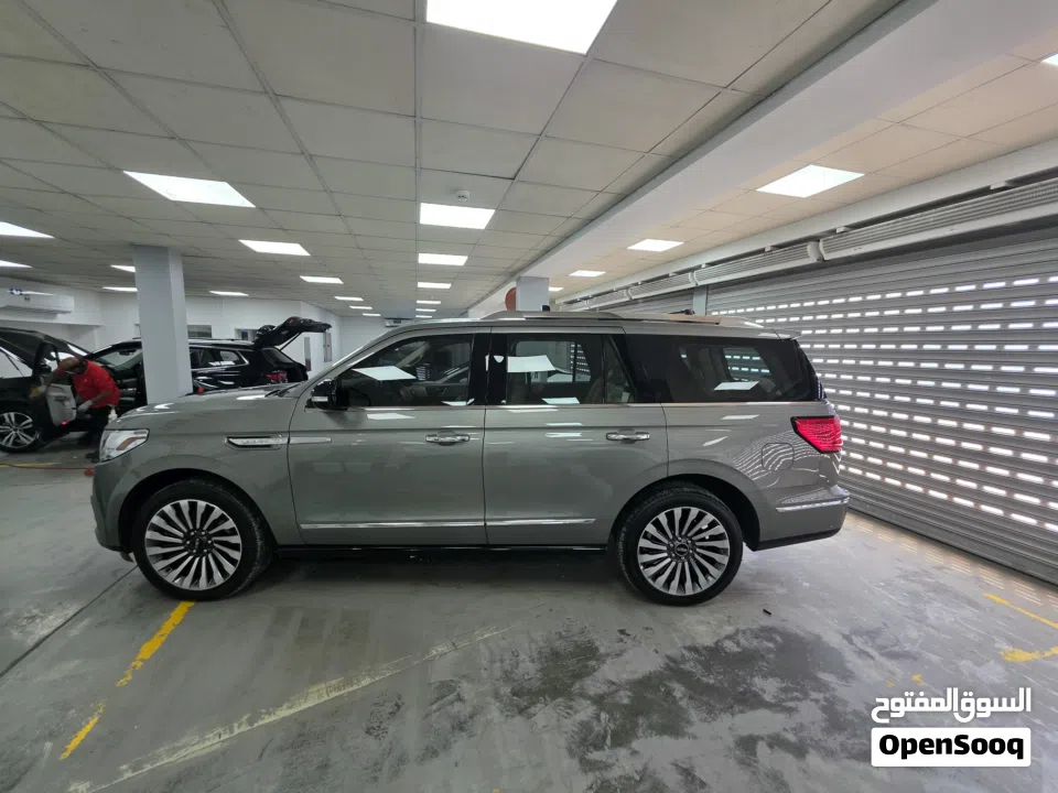 سيارة لينكولن نافيجبتور 2019 بحالة الوكالة Lincoln Navigator 2019 لون مميز