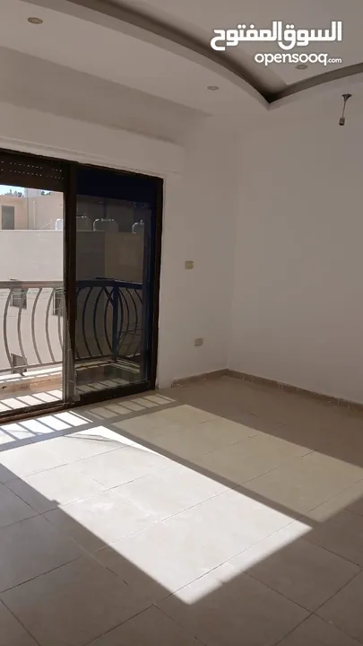 شقة للبيع في البيادر بجانب الجامعة التقنية