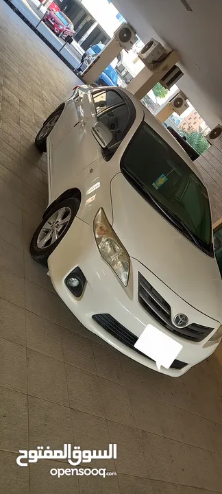 بدل مع سيارة تايوتا راف فود مديل 2013