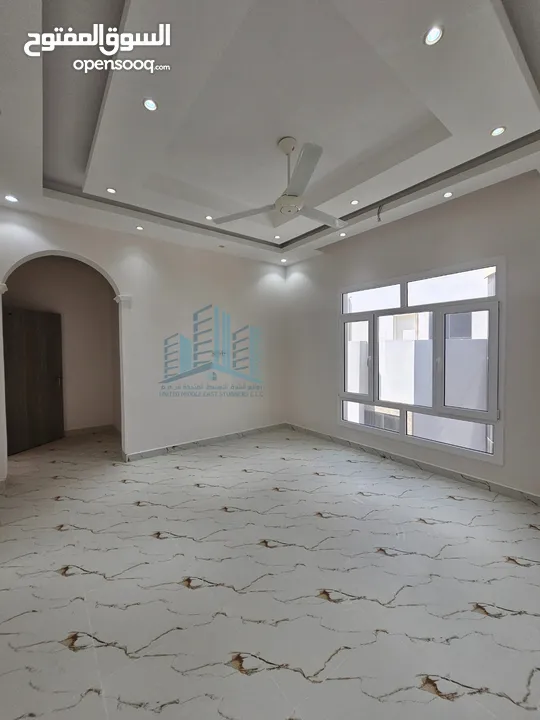 فيلا حديثة راقية Beautiful 6+1 BR Villa near Al Araimi Boulevard