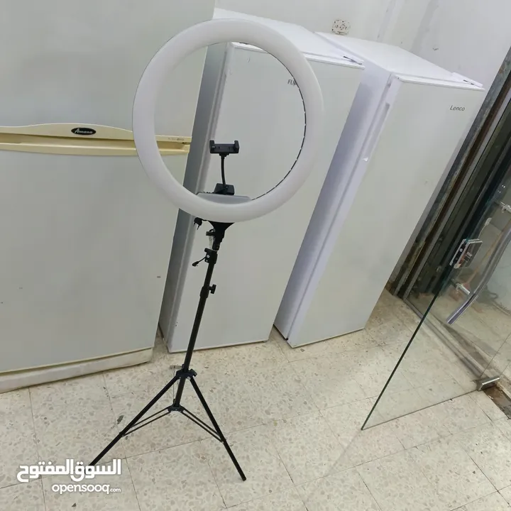 بيع كافة الأجهزة الكهربائية و لوازم التلفزيونات و تصليح الأجهزة الكهربائية و بيع لوازم التلفزيونات.