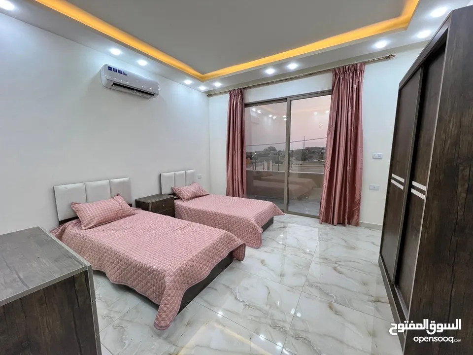 شاليه بمواصفات فاخره في البحر الميت للبيع