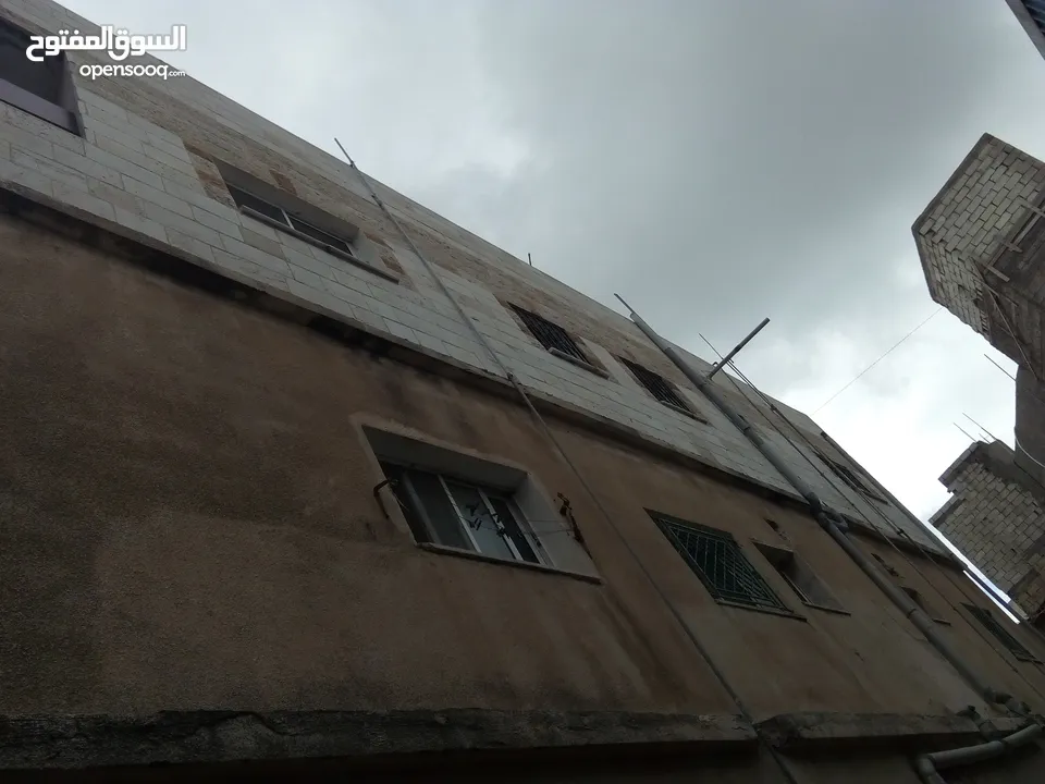 سطح  طابق ثالث للبيع شارع الهاشمي خلف سيتي هوم خلف سوبر ماركت النورس خلف عمارة ابوعوض