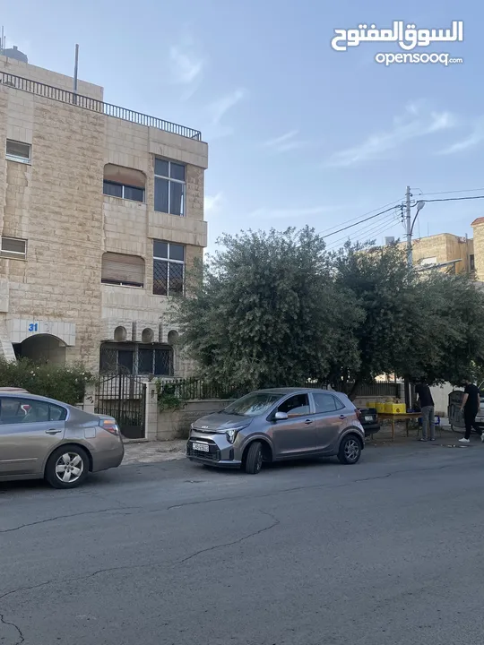 إسكان مميز  للبيع في قلب المدينه الرياضية بجانب مسجد زكي ابو عيد شارع ابن زريق