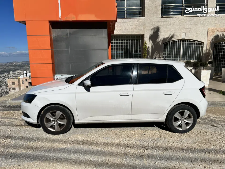 سكودا فابيا 2017 اوتماتيك