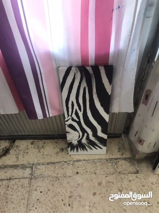 لوحات فنية رسم ولوحات طباعة بحالة ممتازة