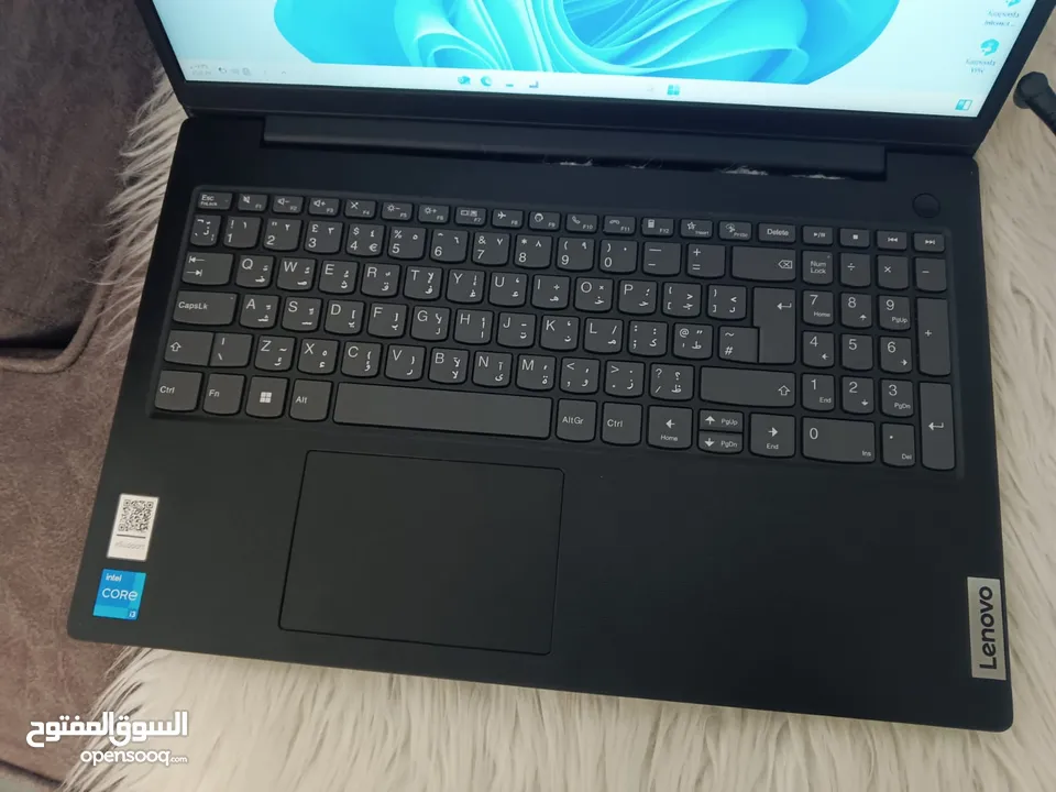 لابتوب لينوفو موديل 2023 لون اسود قصة حديثة معالج core i3 الجيل الحادي عشر رامات 8 جيجا3200 تردد  ها