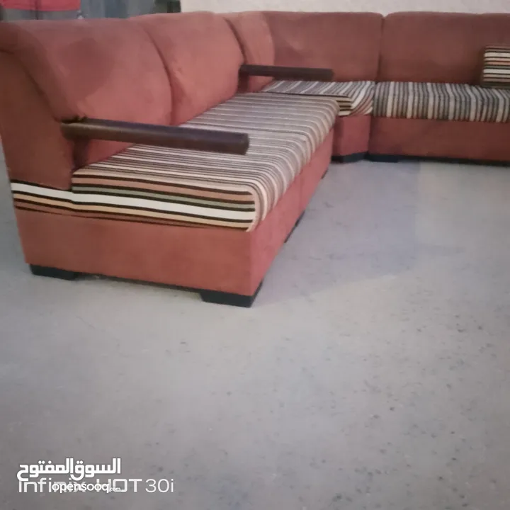 كورنر تفصيل 11 مقعد خشب سويد وايادي زان