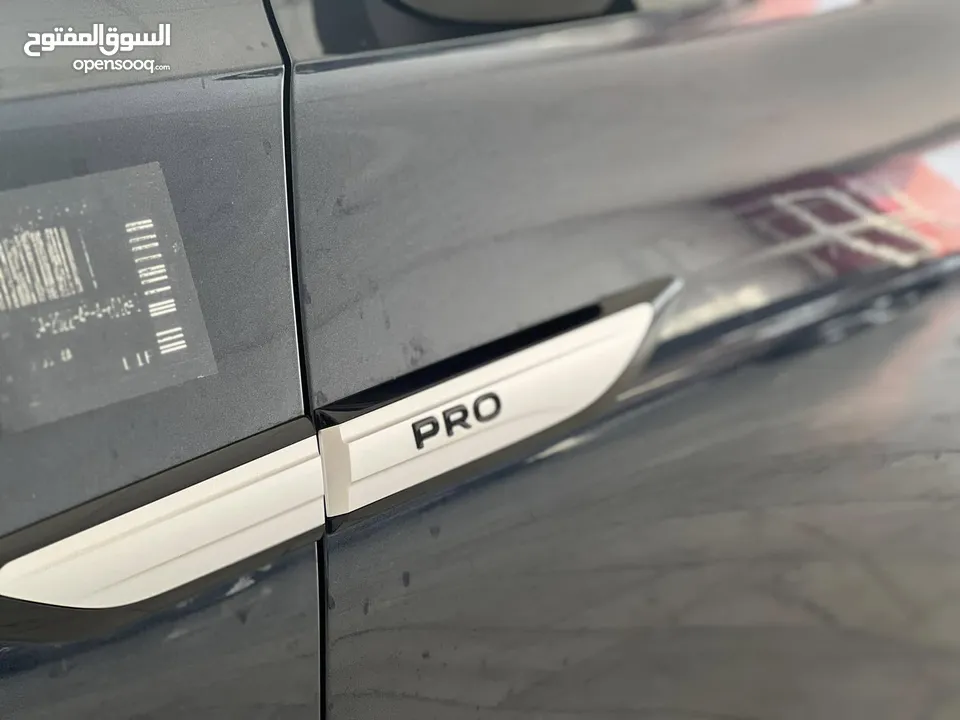 ID.6 2022 Crozz Pro بحال الوكاله عدادات من 7 الاف وحتى 34 الف كم متوفر عدة سيارات واضافات مختلفه