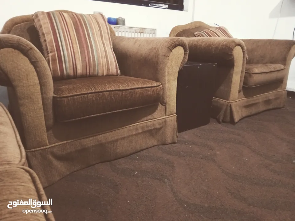 طقم كنب 7 مقاعد للبيع