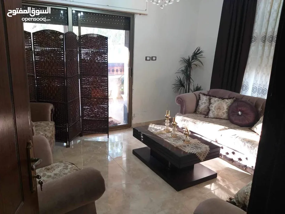 شقة للبيع مساحة 150متر بجانب محافظة مادبا