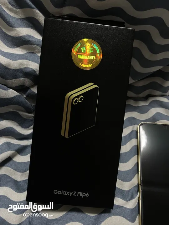 للبيع هاتف سامسونج بحالة ممتازه ‏Galaxy z flip 6 256 GB Yellow color