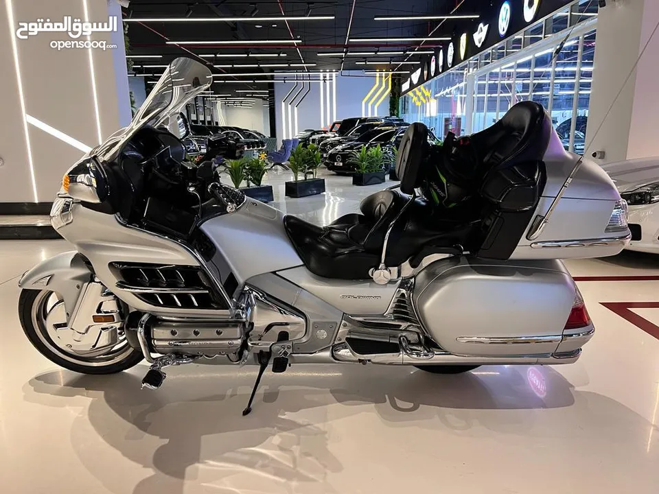 HONDA GOLDWING . 2008 MODEL