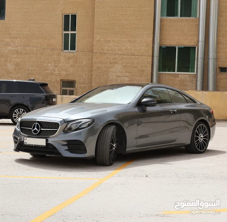 Mercedes E350 Coupe like brand new  بحالة الوكالة ممشى قليل