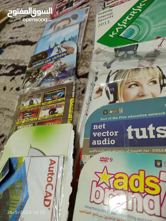 "مجموعة سي ديات "CDs " برامج كمبيوتر وللتصميم  وألعاب مستعملة بحالة ممتازة - بأسعار رائعة!"