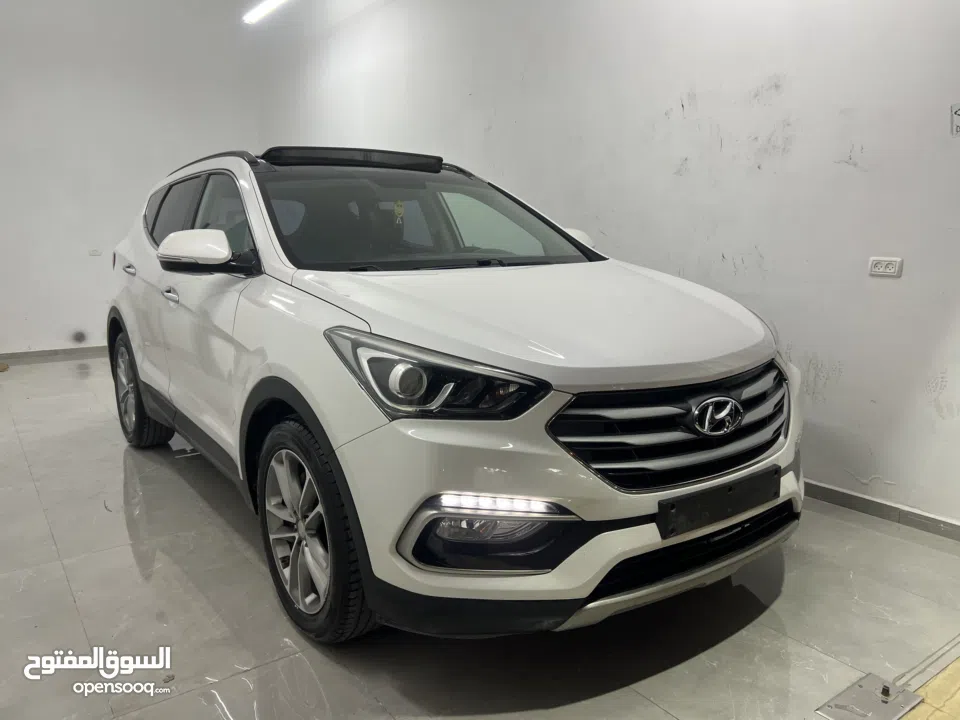 هونداااااي سنتافيه 2017 مطور 2000 ديزل اتوماتيك فل الفل اضافات بنورامااااااا لون ابيض ملوكي جب