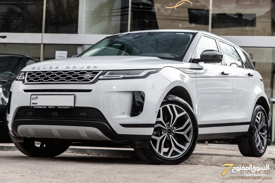 Range Rover Evoque 2020 P250 Se  السيارة وارد و صيانة الشركة و قطعت مسافة 33,000 كم فقط