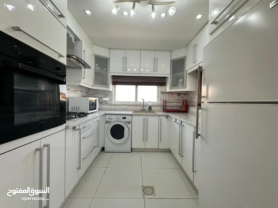 شقة مفروشة للإيجار في عبدون ( Property 43374 )-175075920