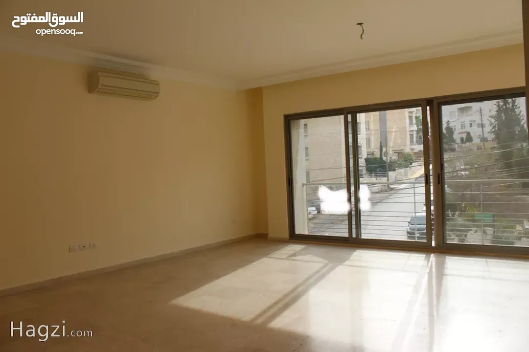 شقة غير مفروشة للإيجار 235م2 ( Property 11564 ) سنوي فقط