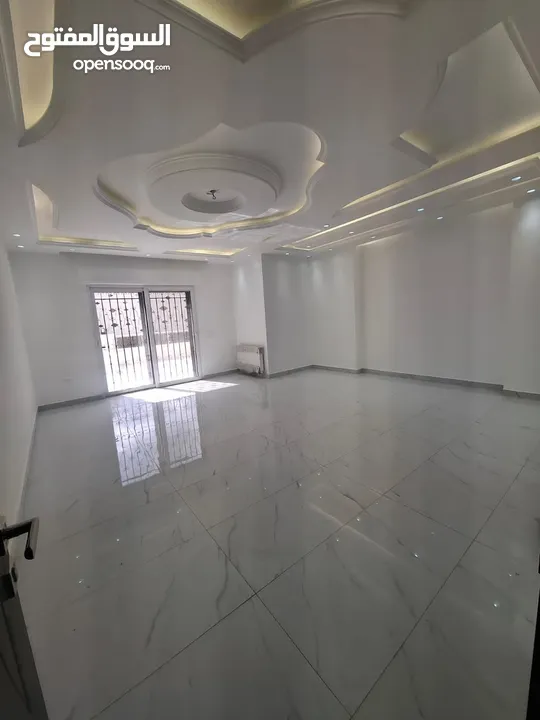 شقة فاخرة جديدة لم تسكن اعلان رقم (SL2036)