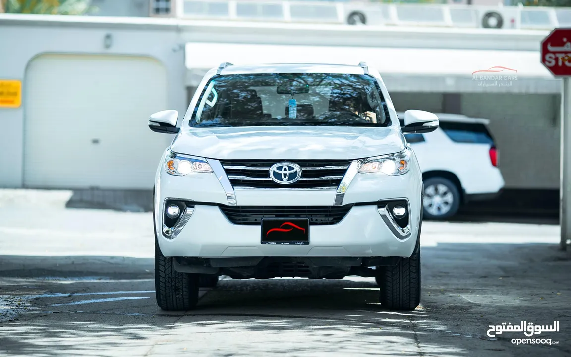 TOYOTA FORTUNER   2017  WHITE  EXCELLENT CONDITION